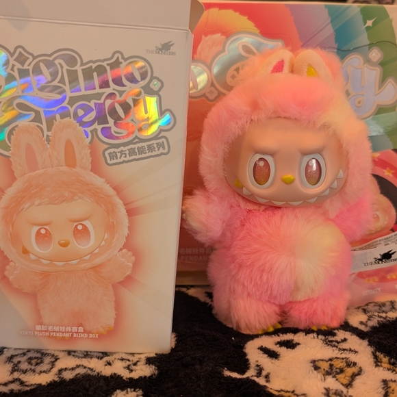 Labubu The Monsters Big Into Energy Loyalty. - Picture 7 of 7